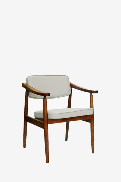simple arm chair